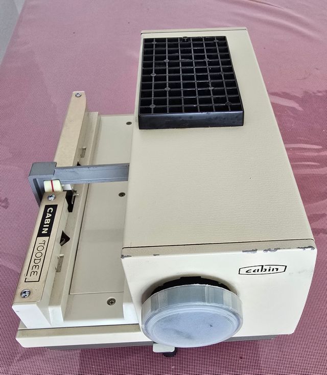 Proyector CABIN de diapositivas