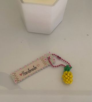 Colgante piña hecho a mano.