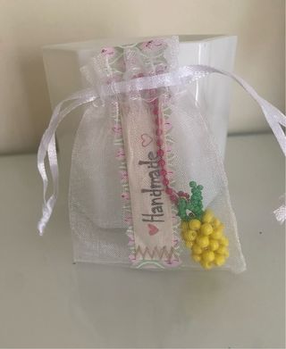 Colgante piña hecho a mano.