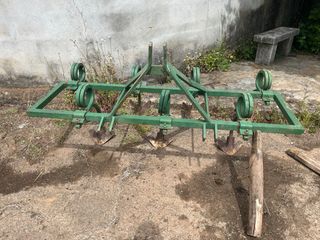 Arado cultivador  1,9 metros herramienta agrícola