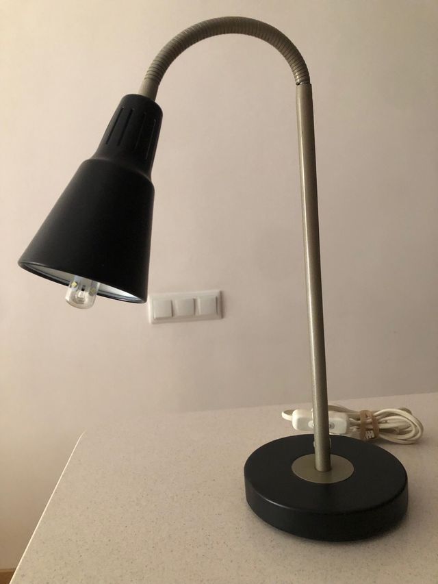 Lampara escritorio vintage negra