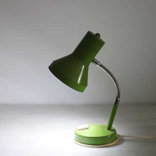 Lámpara de escritorio verde, posmoderna. Art0015.
