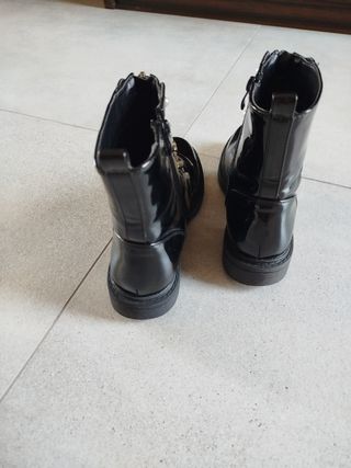 Anfibi neri lucidi donna 39