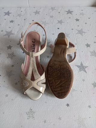 Sandalias Pitillos beige mujer