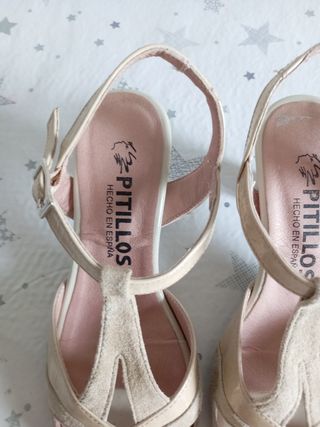 Sandalias Pitillos beige mujer