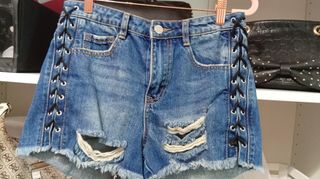 Shorts vaqueros rotos Stradivarius M