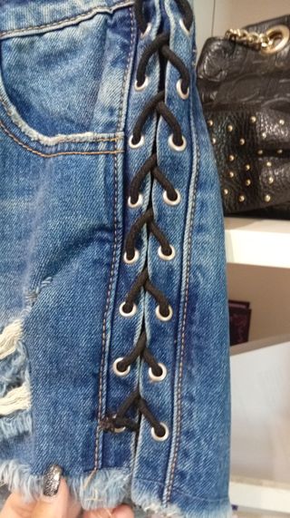 Shorts vaqueros rotos Stradivarius M