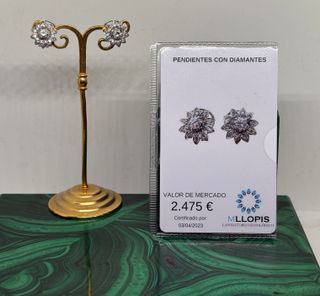 Pendientes tipo roseron con diamantes y Tasacion. 