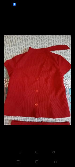 Conjunto falda y blusa rojo hecho a mano