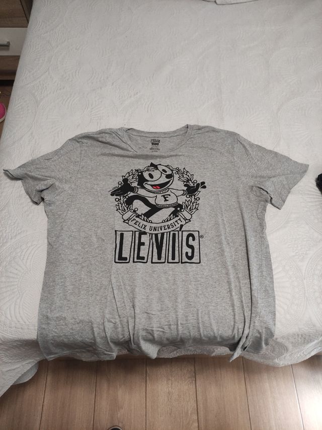 5 Camisetas Levi's - Gris y Negra