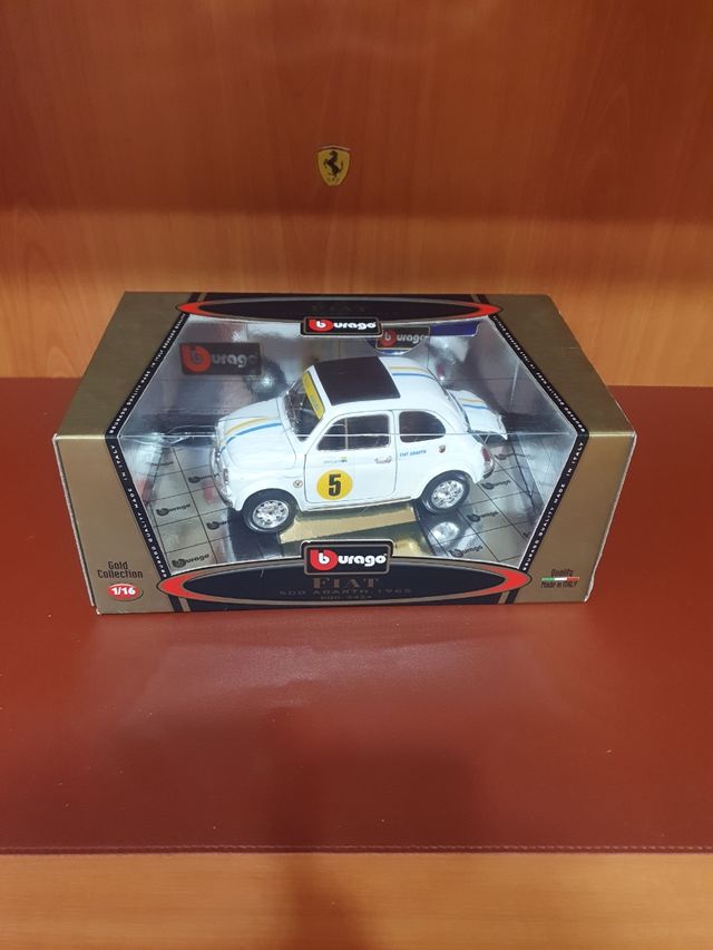 Fiat 500 Abarth Bburago scala da  1/16