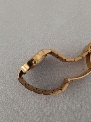 Reloj Pura Alegría dorado mujer