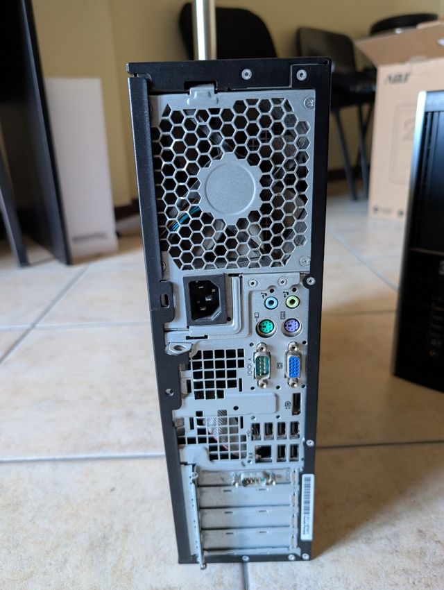 6 PC HP con monitor, tastiera e mouse,Ottimo stato