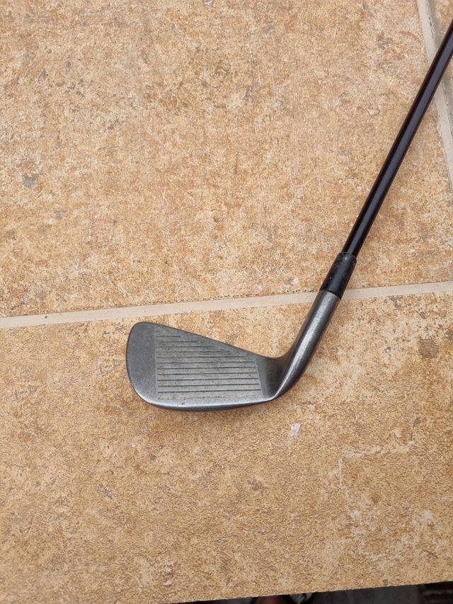 Hierro golf 8 Chairman