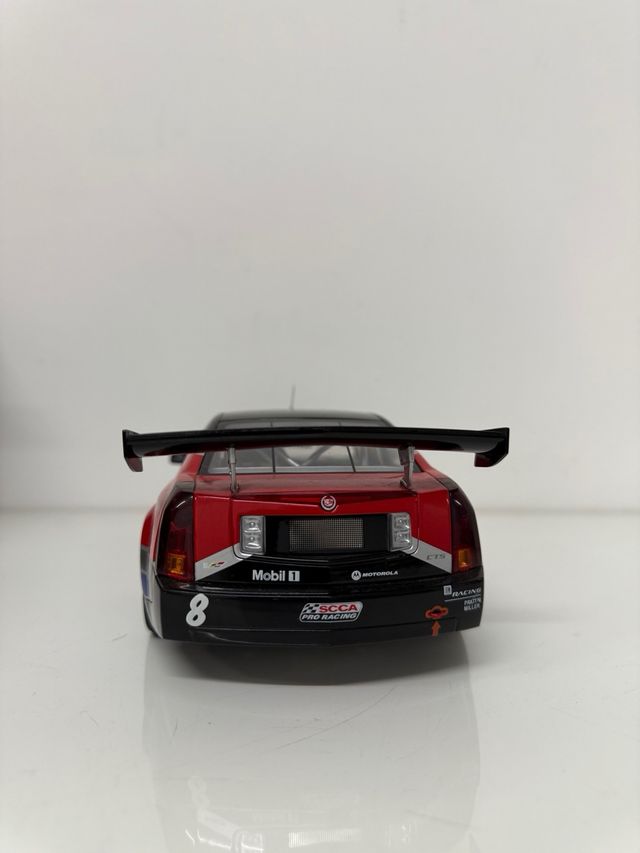 Cadillac CTS-V 1:18 Autoart 