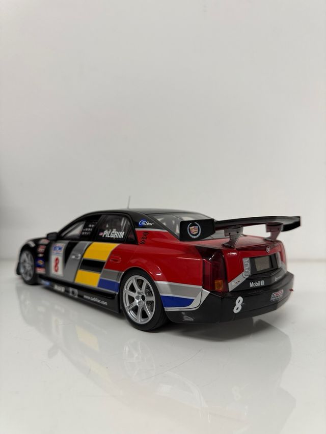 Cadillac CTS-V 1:18 Autoart 