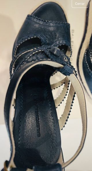 Sandalias cuña Balenciaga azul marino. nuevas.