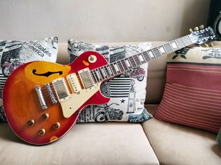 GUITARRA LP - LES PAUL SEMIACÚSTICA, MUCHOS EXTRAS