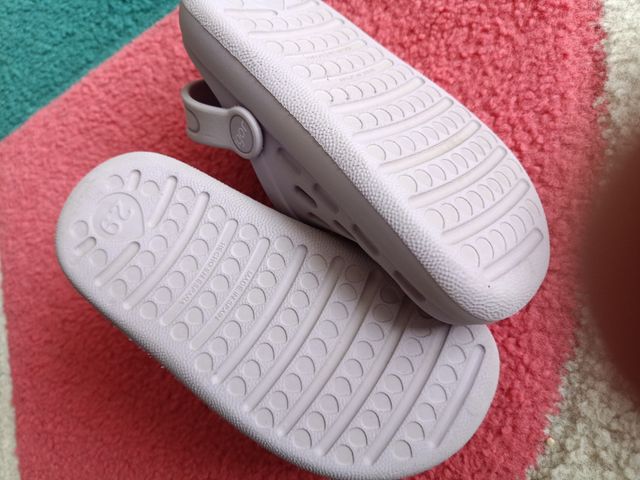 Zuecos niño niña chanclas playa piscina talla 29