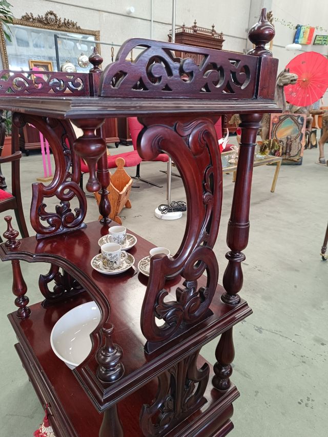 Mueble estantería victoriana