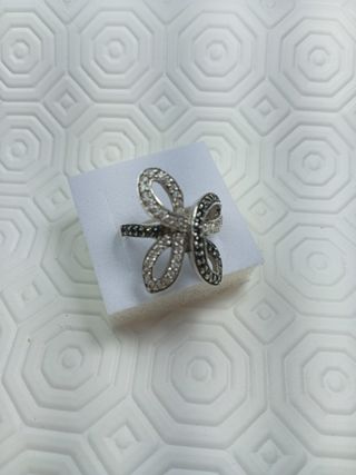 Anello argento con zirconi neri e bianchi