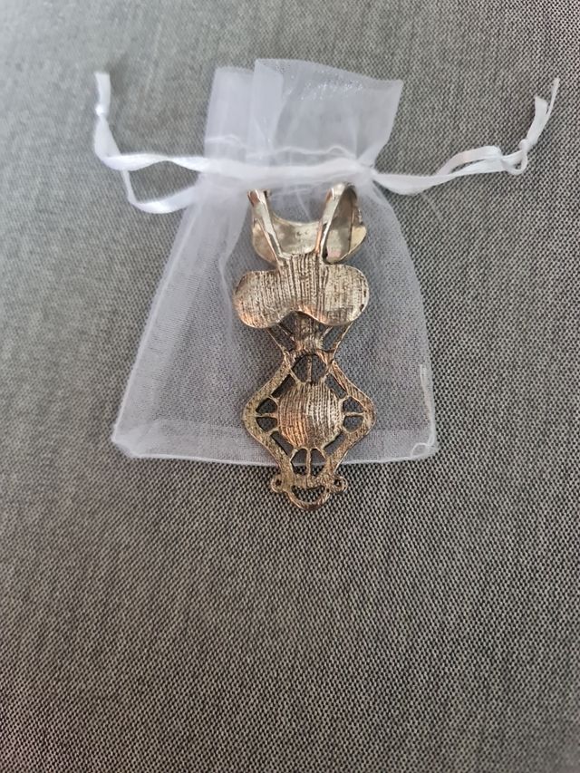 Colgante para pañuelos o cordón plateado