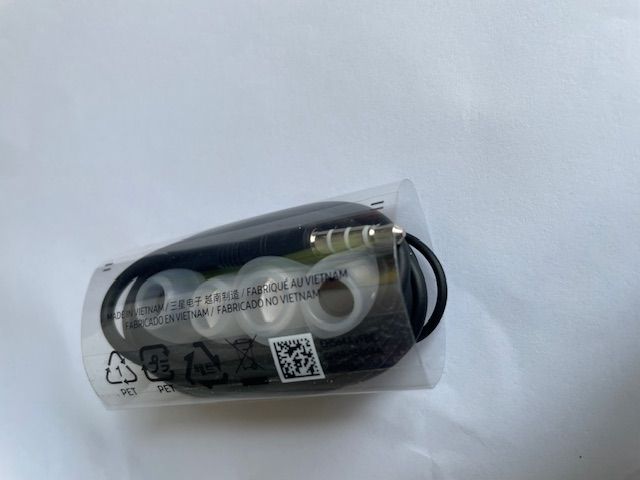 COPPIA AURICOLARI CUFFIE CON FILO STEREO CAVO JACK