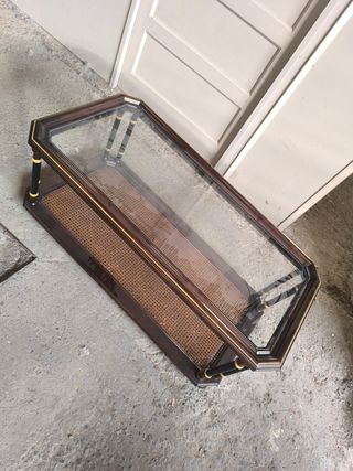 Mesa centro vintage cristal y mimbre