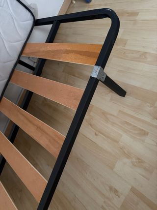 Somier metálico con láminas de madera