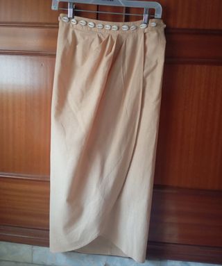 Falda midi beige Zara