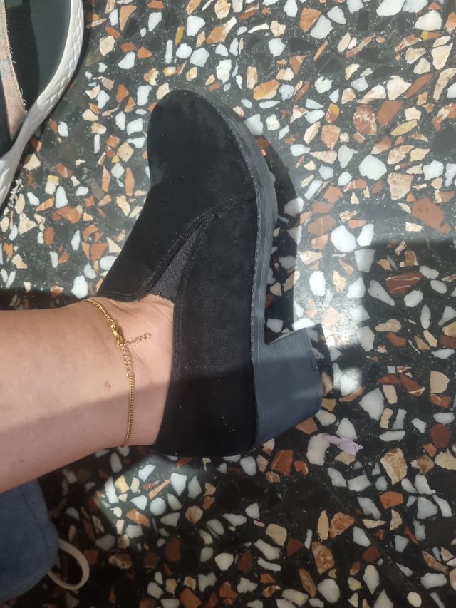 Botines negros tacón bajo - nº 39-40