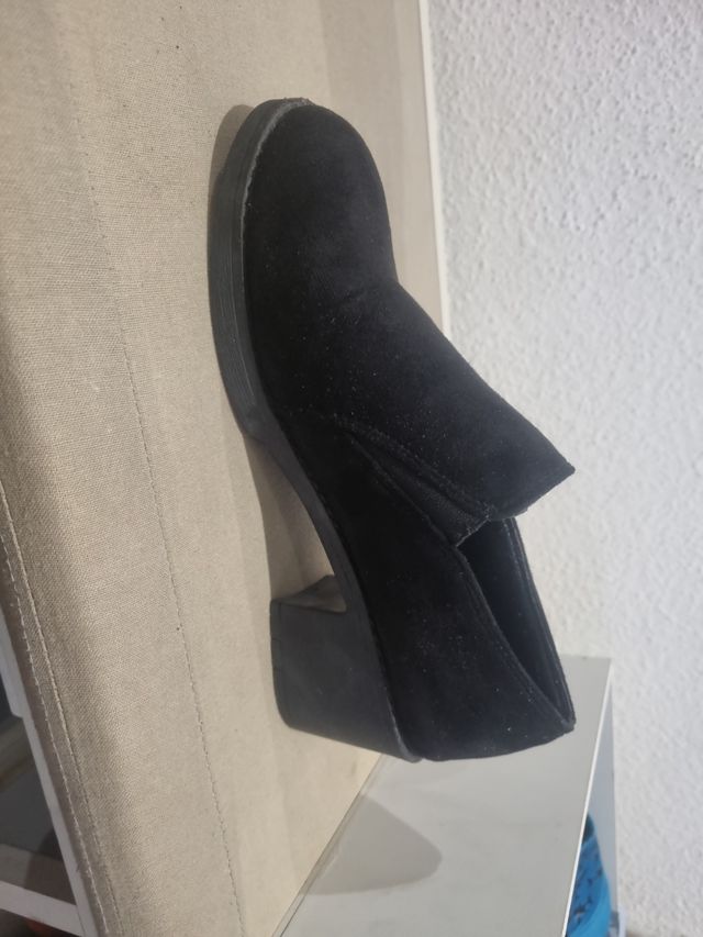 Botines negros tacón bajo - nº 39-40