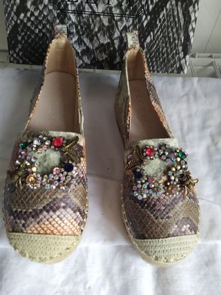 Alpargatas mujer estampadas serpiente