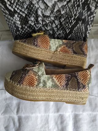 Alpargatas mujer estampadas serpiente