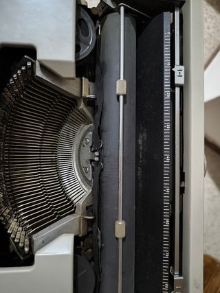 Máquina escribir Olivetti Dora Años 70