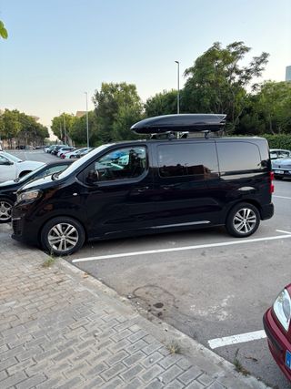 Baca para Peugeot Traveller