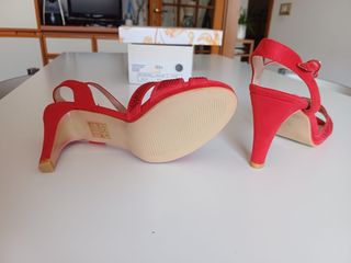 Sandali rossi donna n. 38, tacco 9cm, nuovi