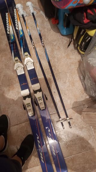 Esquís Rossignol + Bastones