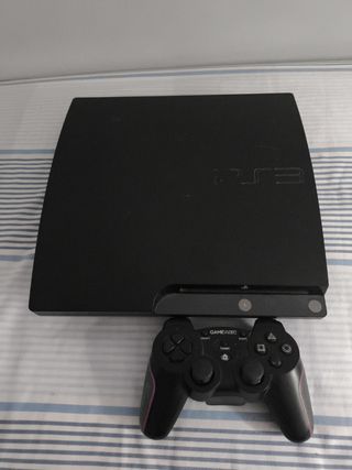 PS3 (PlayStation 3) con 3 mandos 