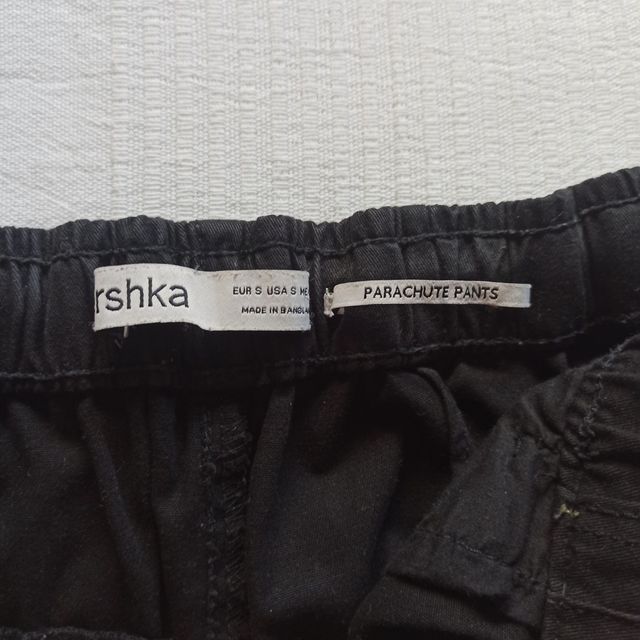 Pantalones Bershka Paracaídas negros - Talla S