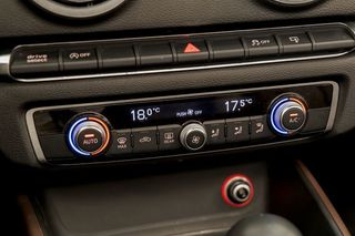 Audi A3   Cabrio 2.0 TDI clean 150CV S tr