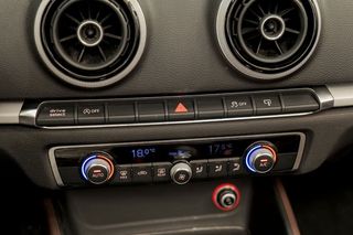 Audi A3   Cabrio 2.0 TDI clean 150CV S tr