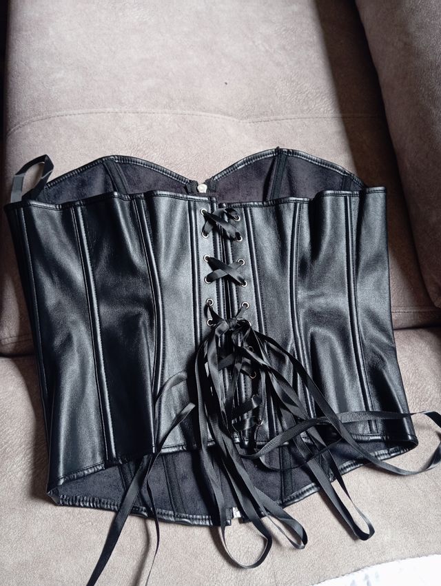 Corset negro talla XL