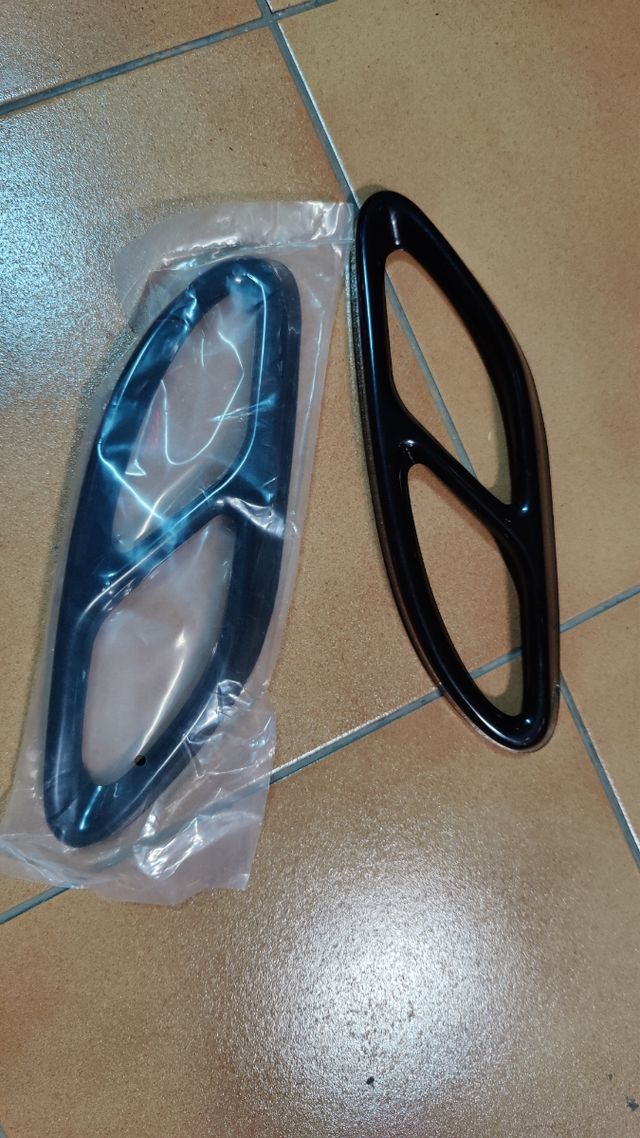 Cubre tubo escape GLC - Negro