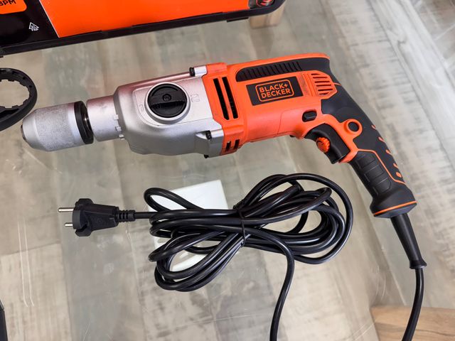 BLACK & DECKER Taladro percutor 1100W KR1102K-QS