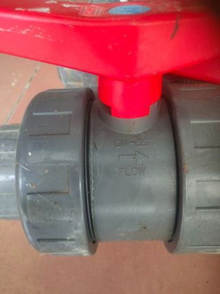 4 Válvulas PVC 2"1/2 grises y rojas
