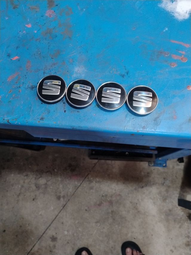 Tapacubos llantas aluminio Seat - 4 unidades