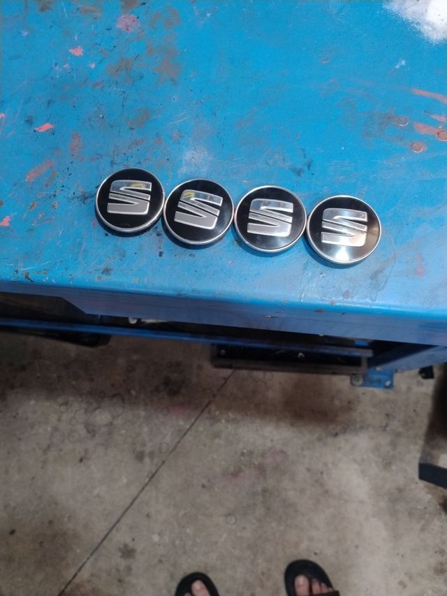 Tapacubos llantas aluminio Seat - 4 unidades