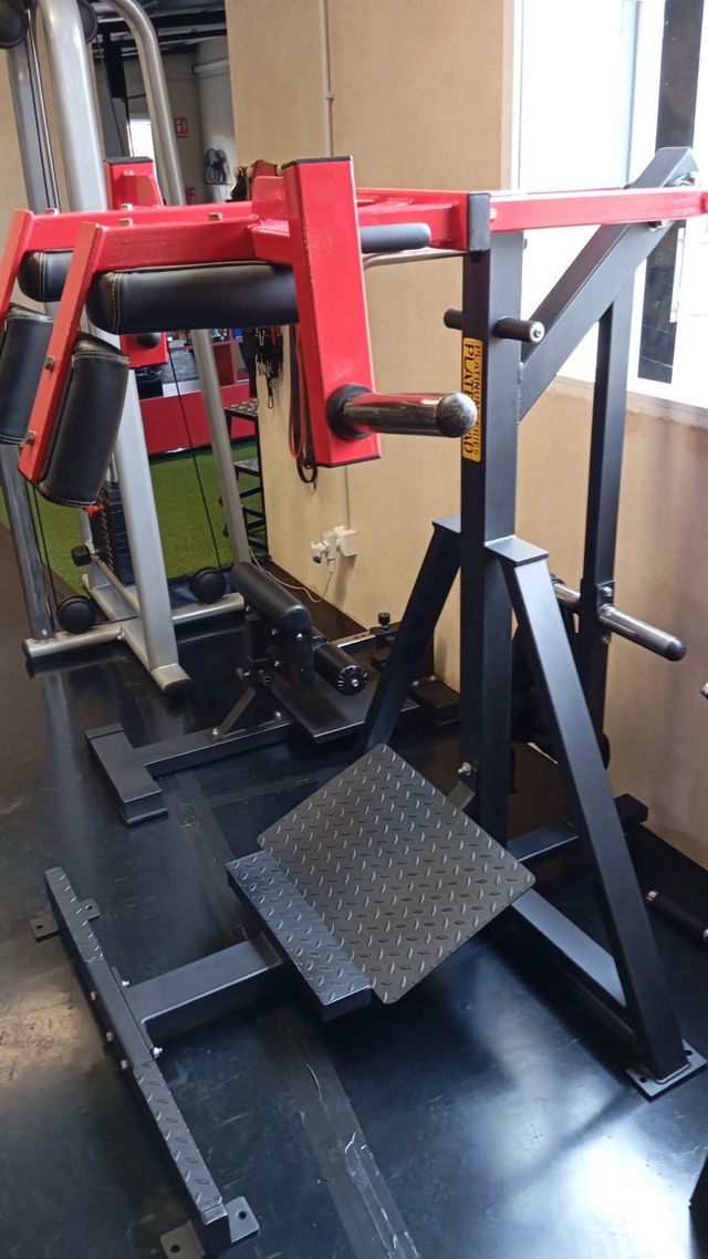 Máquina Sentadilla Hack Squat