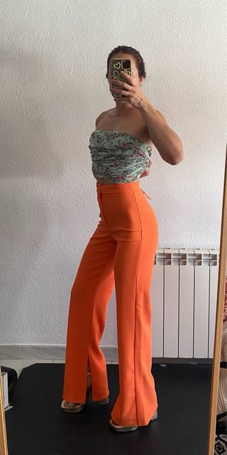 Pantalones anchos Stradivarius naranja